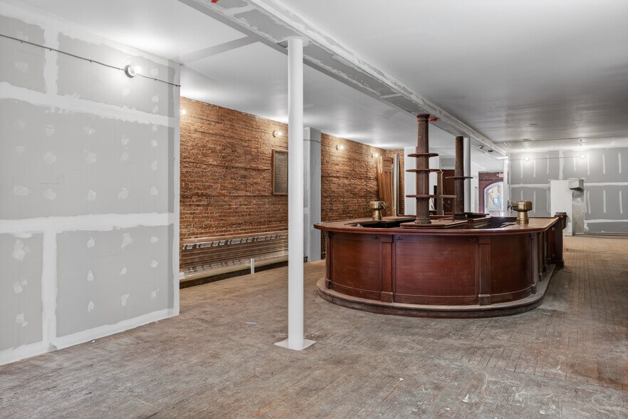 More Photos Of 316 Wall St, Kingston Storefront Retail Residential For Lease