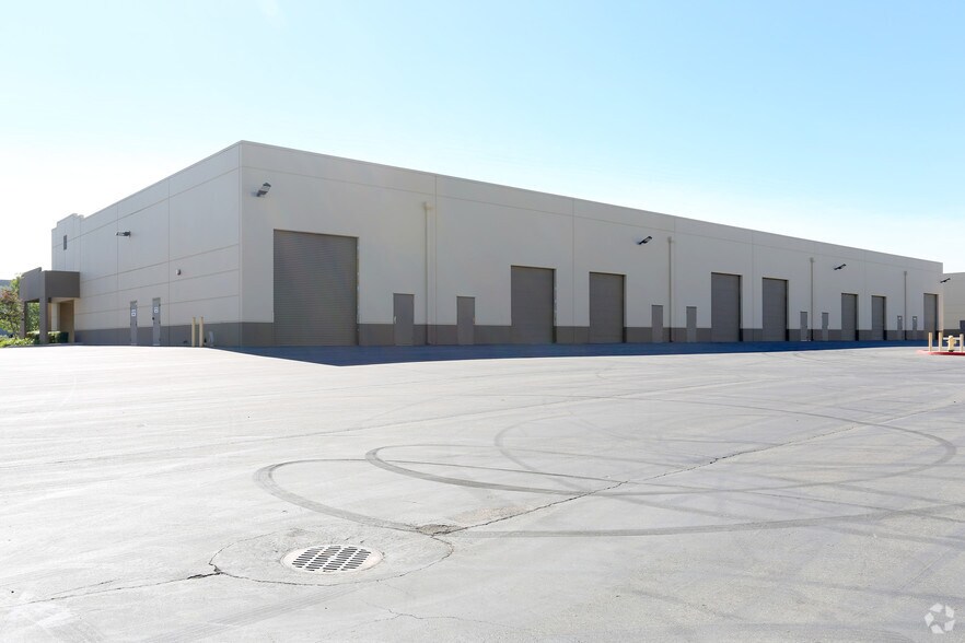 More Photos Of 2144 Icon Way, Vacaville Warehouse For Lease