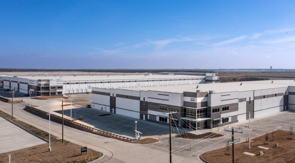 More Photos Of 11901 Harmonson Road, Northlake Distribution For Sale