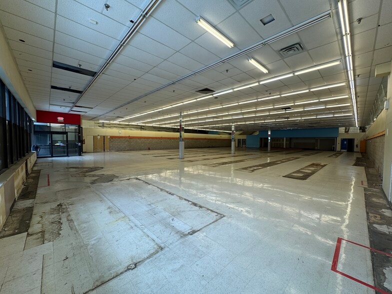 More Photos Of 399 William Floyd Pky, Shirley Unknown For Lease