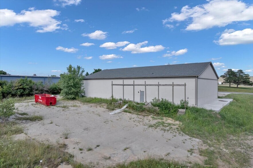 More Photos Of 1500 McMillan Rd, Owosso Manufacturing For Sale