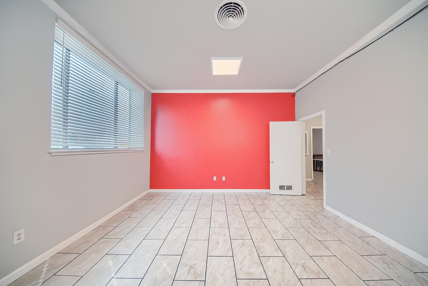 More Photos Of 33 E Magnolia St, Stockton Office For Lease