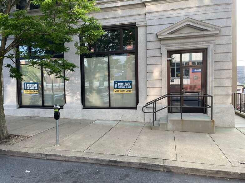 More Photos Of 2 W Broad St, Bethlehem Apartments For Lease