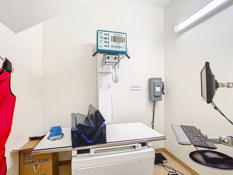 More Photos Of 7313 Lake Underhill Rd, Orlando Freestanding For Sale