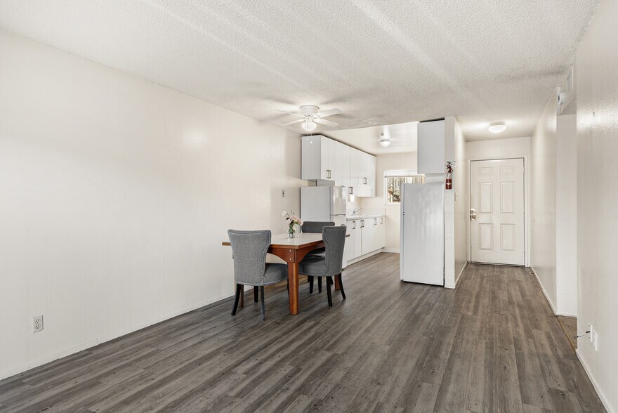 More Photos Of 8025 Beverly Dr, Rohnert Park Apartments For Sale