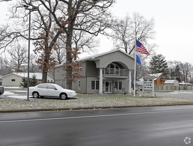 Primary Photo Of 236 Wi-50, Delavan Freestanding For Lease