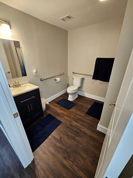 More Photos Of 1615 Remount Rd, Charleston Office Residential For Lease