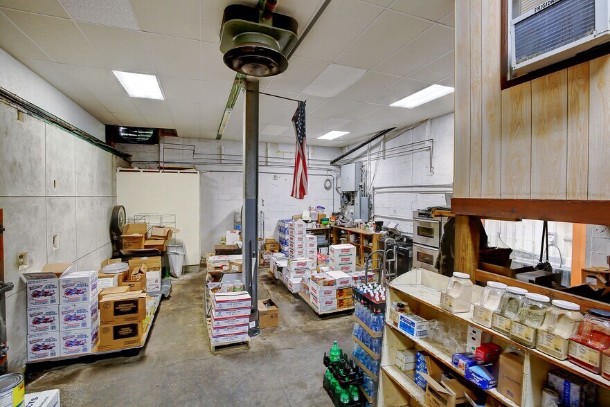 More Photos Of 510 S Pearl St, Coal Township General Retail For Sale