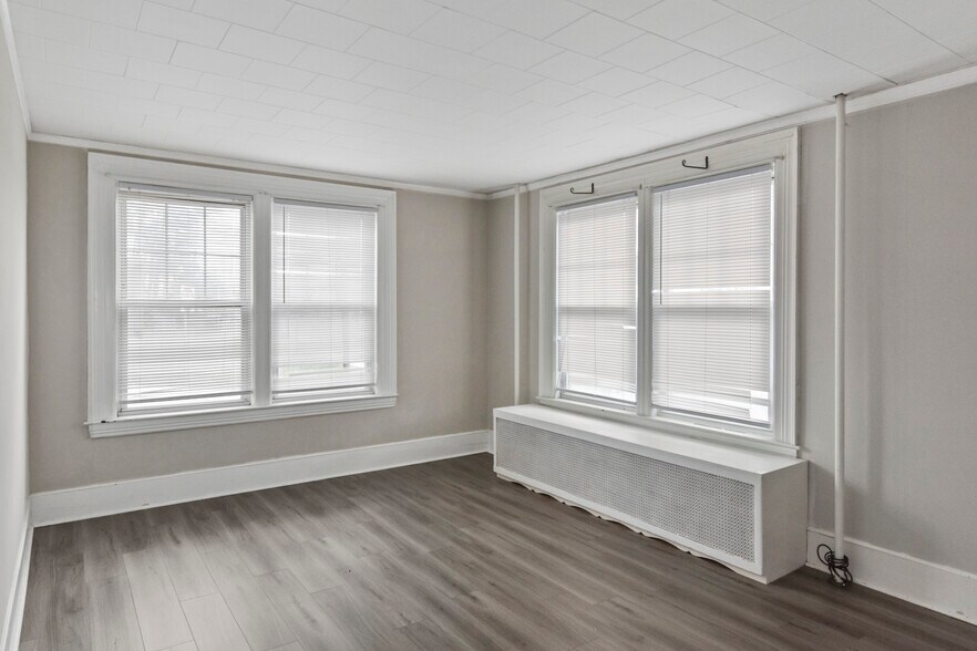 More Photos Of 9 River St, Saranac Lake Apartments For Sale