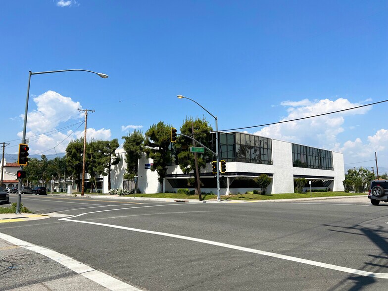 More Photos Of 715 N Arrowhead Ave, San Bernardino Coworking Space