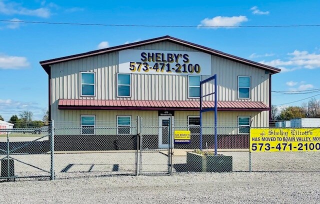 More Photos Of 475 Western Dr, Sikeston Flex For Sale