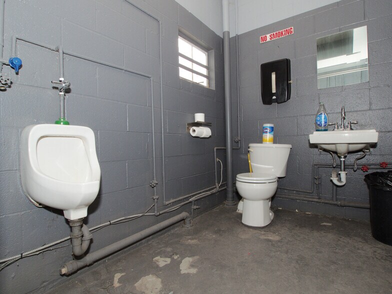 More Photos Of 56 Clarendon Ave, Kingston Warehouse For Sale