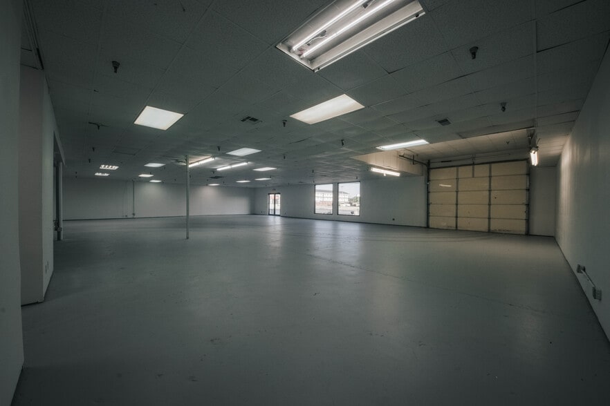 More Photos Of 8532-8548 E 41st St, Tulsa Freestanding For Lease