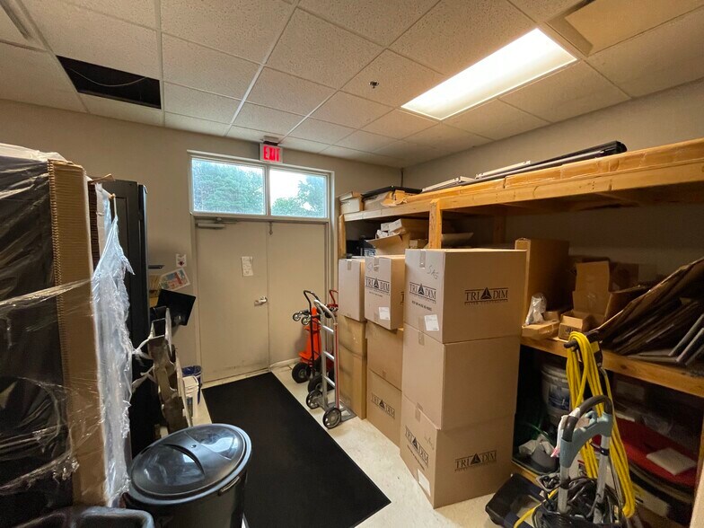 More Photos Of 4800 Concentric Blvd, Saginaw Office For Lease