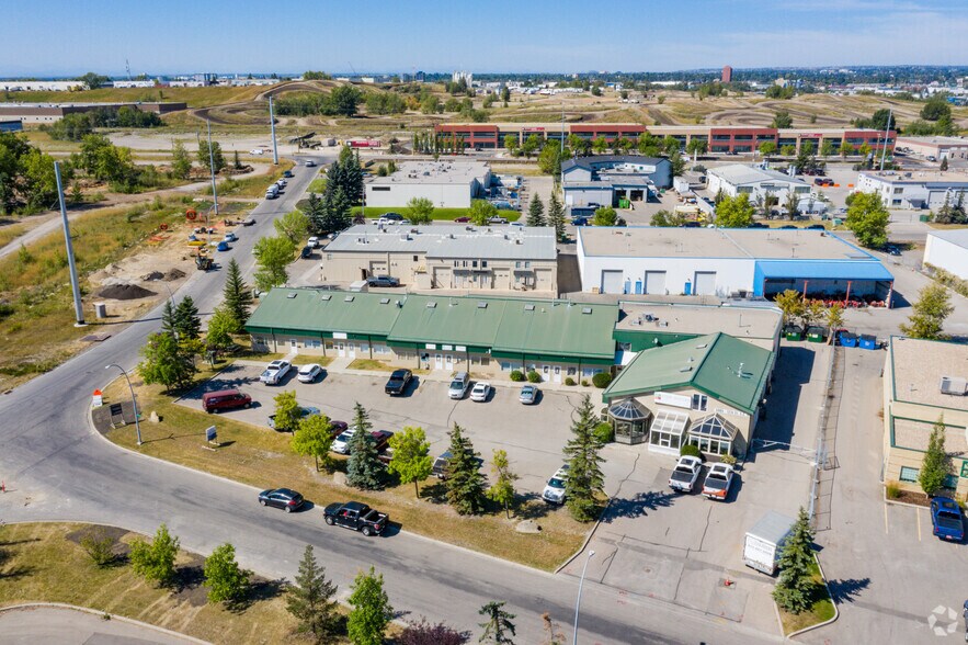 More Photos Of 5065 13th St SE, Calgary Warehouse For Lease