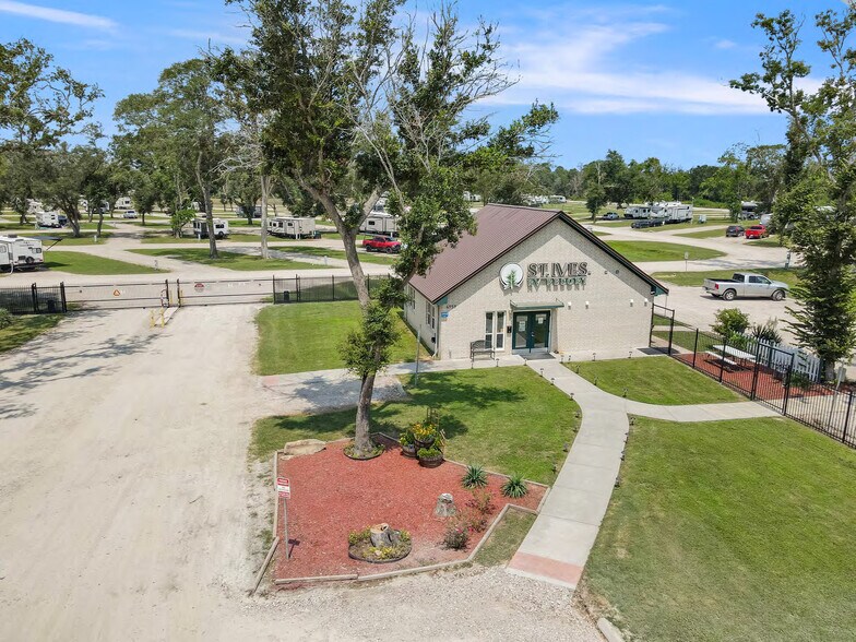 More Photos Of 4959 FM 2917 Rd, Alvin Trailer Camper Park For Sale