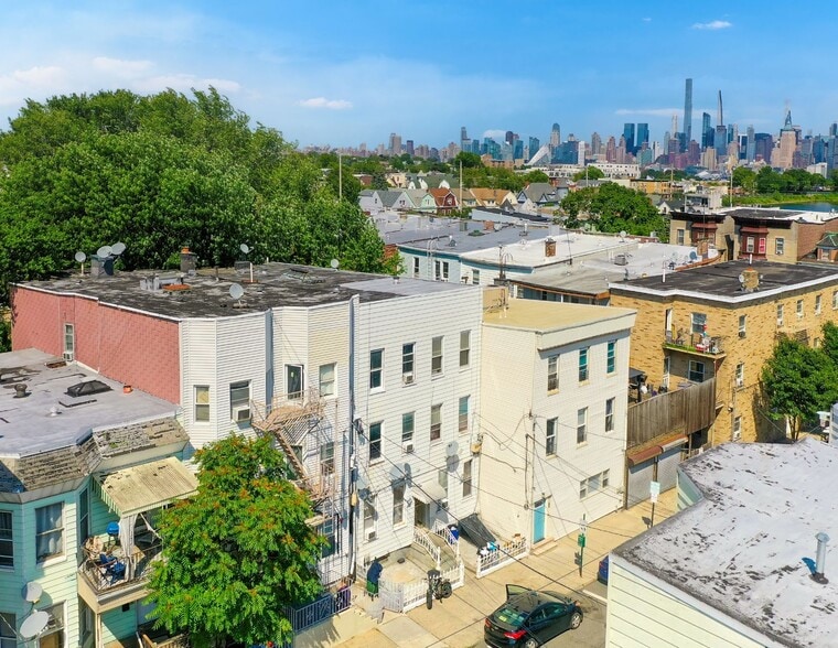 More Photos Of , Union City Multifamily For Sale