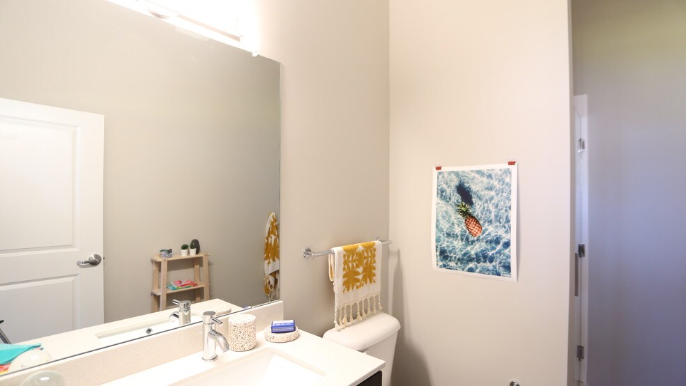 More Photos Of 1400 N High St, Columbus Apartments For Lease