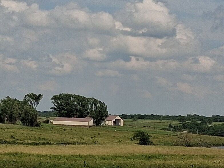 More Photos Of 6841 E US Highway 56, Overbrook Land For Sale