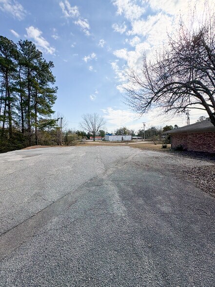 More Photos Of 137 Cedar Dr, Saint Stephen Office For Sale