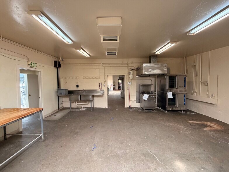 More Photos Of 1232 Broadway Ave, Seaside Storefront For Lease