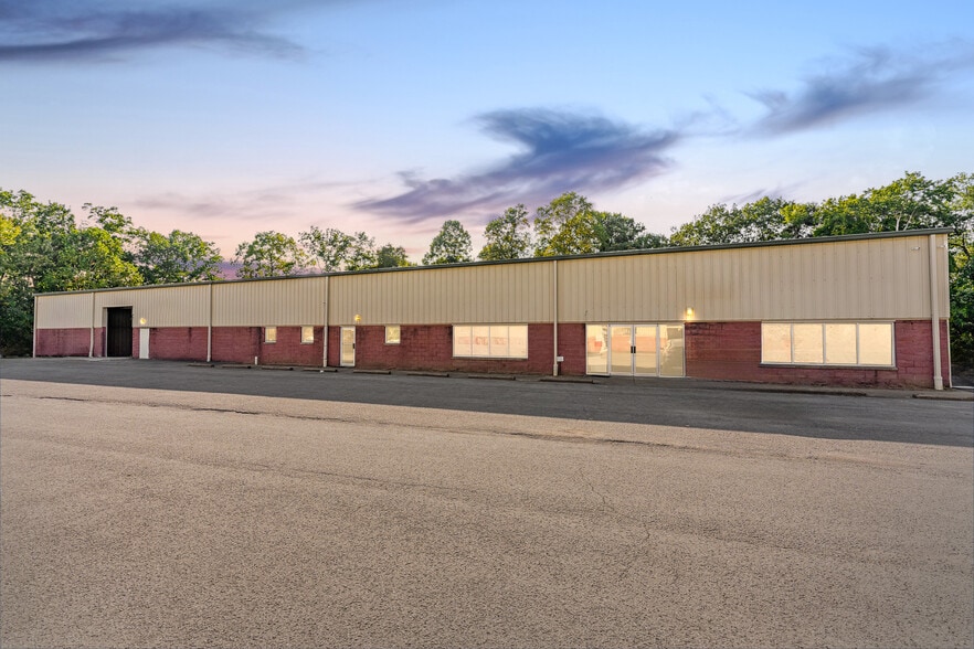 More Photos Of 951 Point Marion Rd, Morgantown Light Manufacturing For Sale