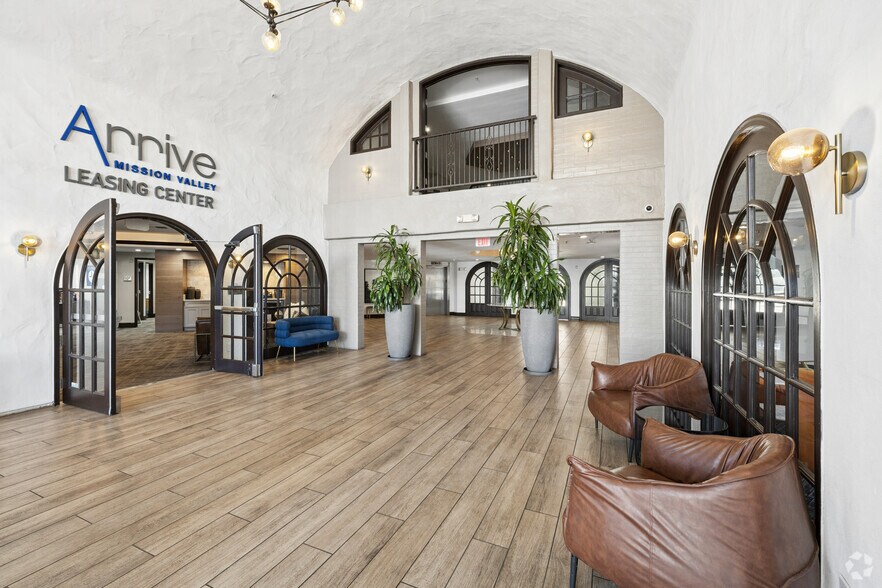 More Photos Of 5395 Napa St, San Diego Apartments For Lease