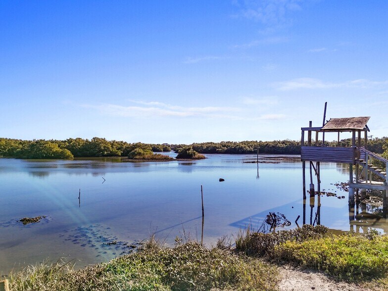 More Photos Of 12685 FL-24, Cedar Key Hotel For Sale