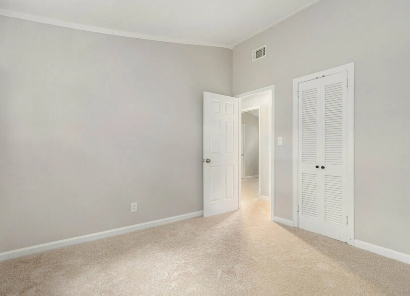 More Photos Of 340 Bell St SE, Marietta Office Residential For Sale