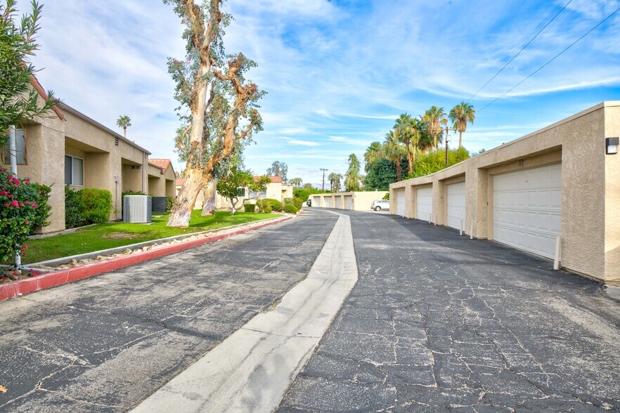 More Photos Of 72805 Park View Dr, Palm Desert Apartments For Sale