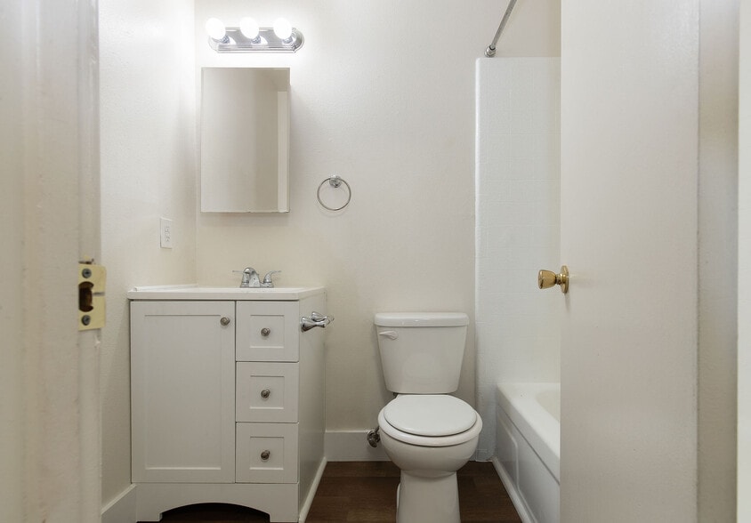 More Photos Of 3260 Alexander Dr, Redding Apartments For Sale