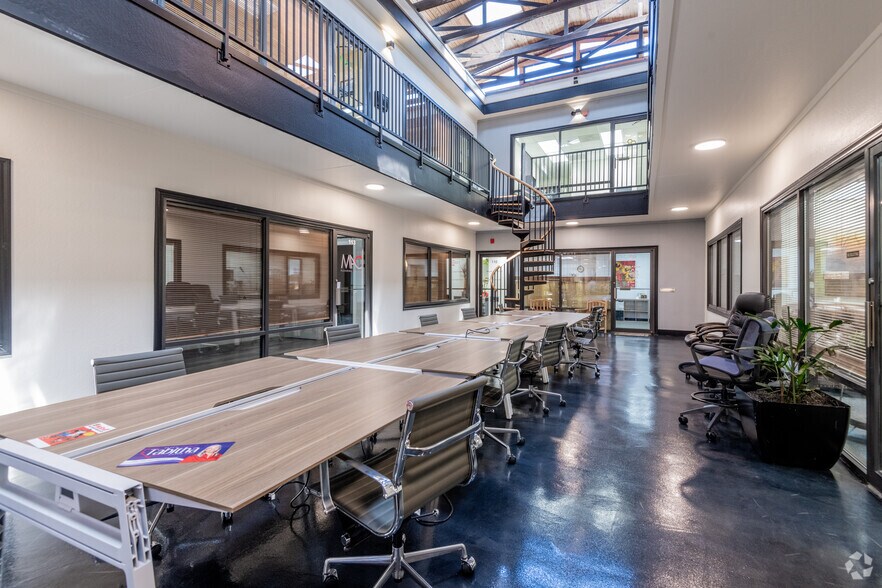 More Photos Of 255 W Moana Ln, Reno Loft Creative Space For Lease