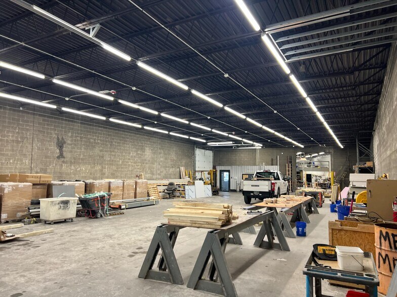 More Photos Of 159 Temple St, Nashua Warehouse For Lease