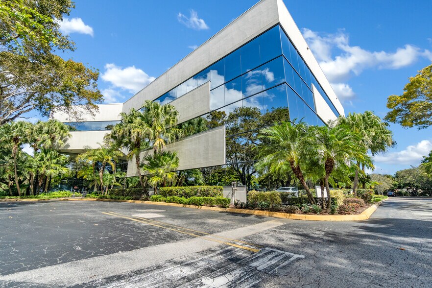 More Photos Of 6360 NW 5th Way, Fort Lauderdale Office For Lease