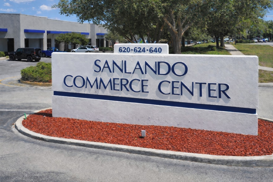 More Photos Of 224 W Central Pky, Altamonte Springs Showroom For Lease