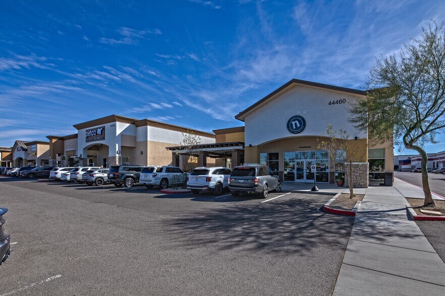 More Photos Of 44460 W Edison Rd, Maricopa General Retail For Sale