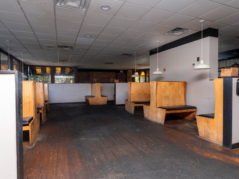 More Photos Of 1941 Champion Dr, Canton Restaurant For Lease
