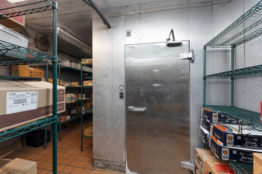 More Photos Of 10031 Hutchison Blvd, Panama City Beach Restaurant For Sale