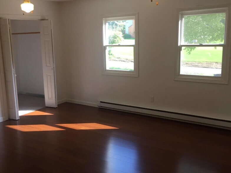 More Photos Of 147 Georgetown Rd, Beaver Falls Apartments For Sale