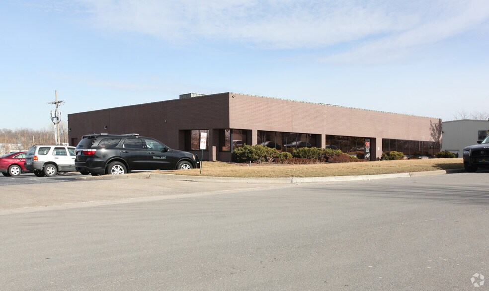 More Photos Of 6970 W 152nd Ter, Overland Park Warehouse For Sale