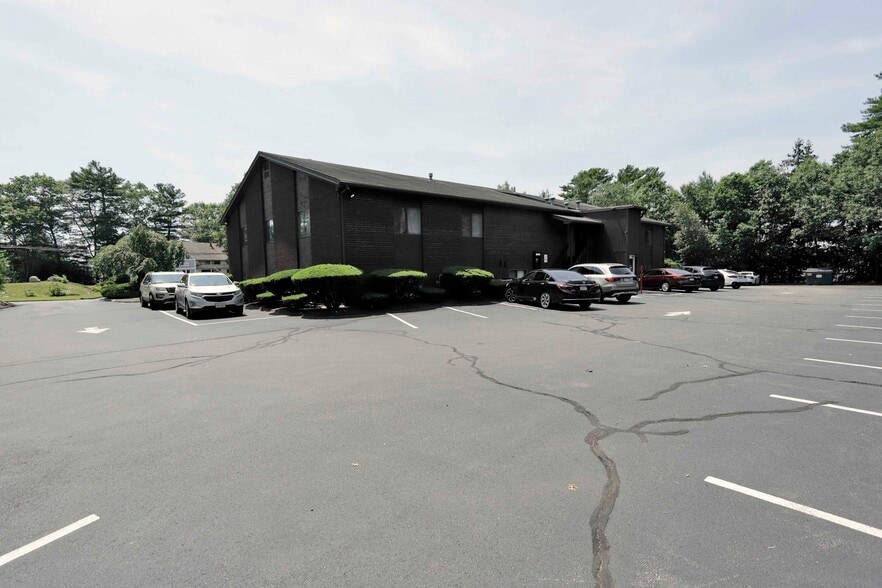 More Photos Of 1 Welby Rd, New Bedford Office For Sale