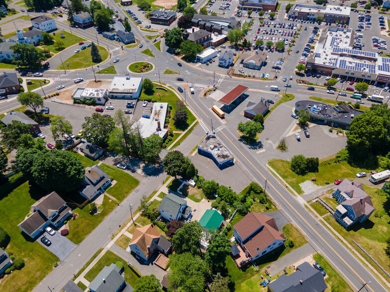 More Photos Of 55 White Ave, East Longmeadow Freestanding For Lease