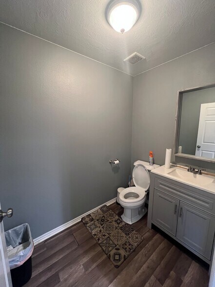 More Photos Of 620 N 1100 E, St George Warehouse For Sale