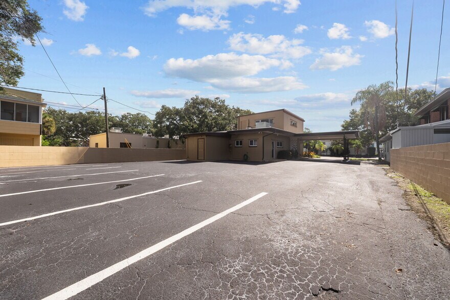 More Photos Of 1510 Dr. Martin Luther King Jr St N, Saint Petersburg Office For Sale