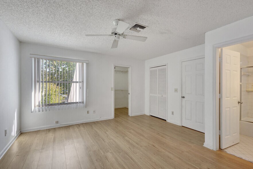 More Photos Of , Palm Beach Gardens Multifamily For Sale