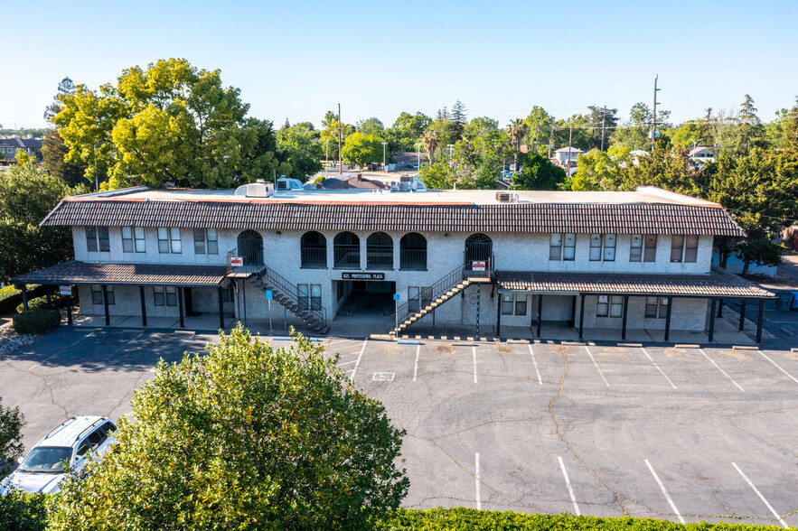 Primary Photo Of 825 9th St, Marysville Medical For Lease