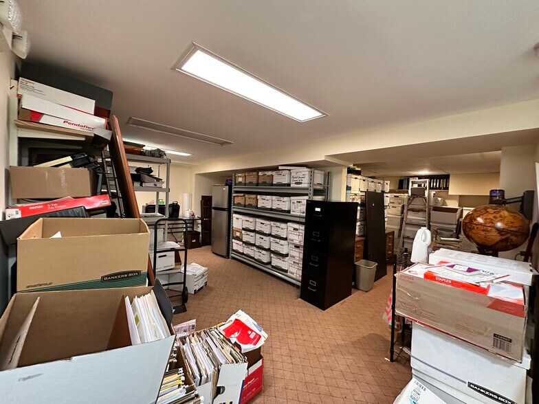 More Photos Of 151 W Carver St, Huntington Office For Sale