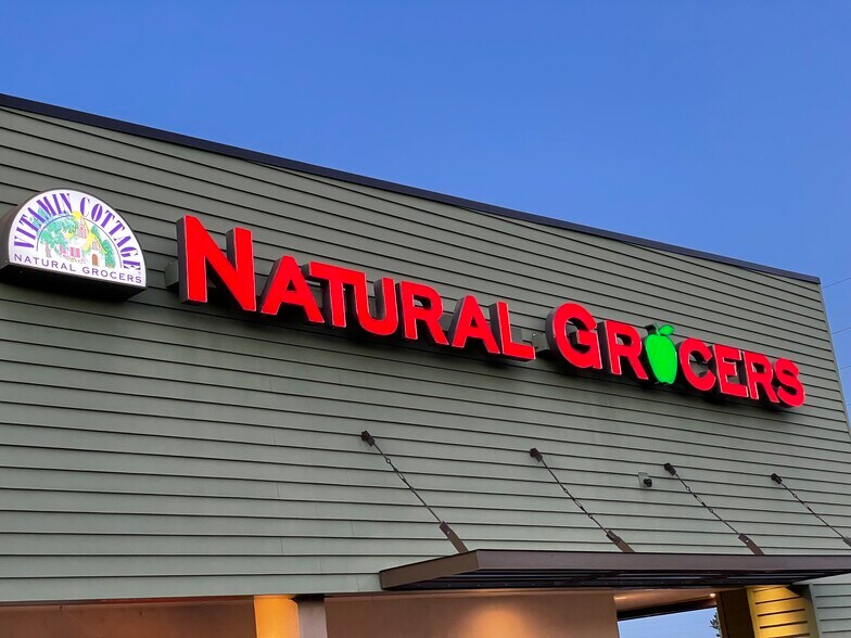 More Photos Of 3333 S Wadsworth Blvd, Lakewood Unknown For Lease
