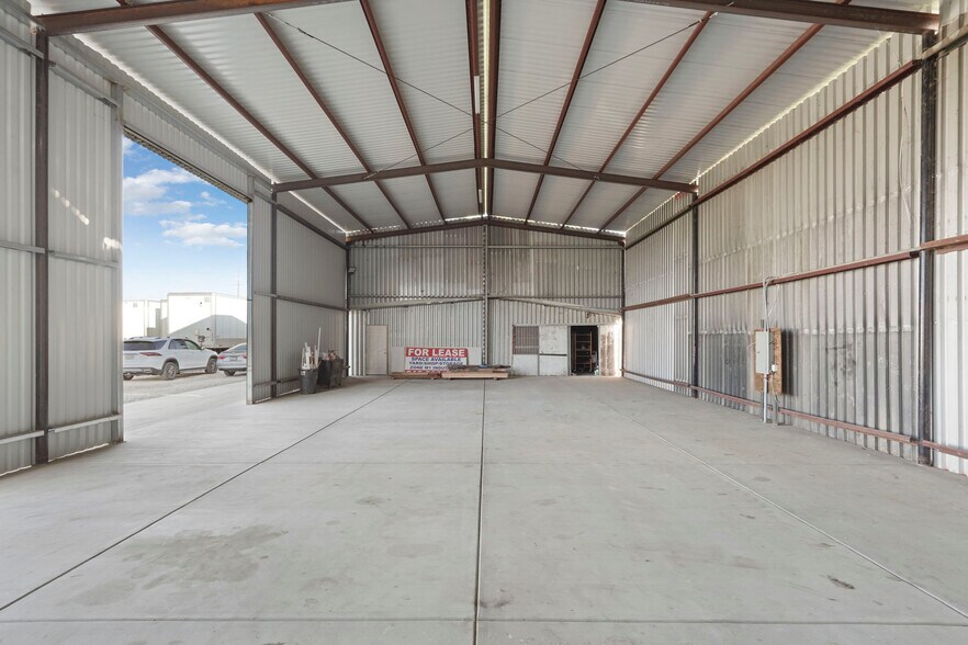 More Photos Of 10150 Mingo Rd, Galt Warehouse For Lease