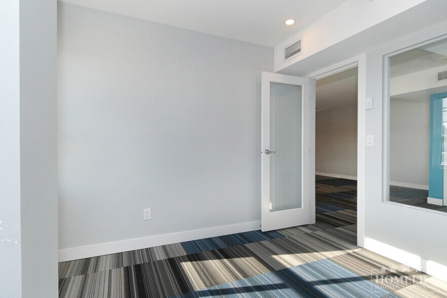 More Photos Of 17535-17537 56 Ave, Surrey Storefront Retail Office For Lease